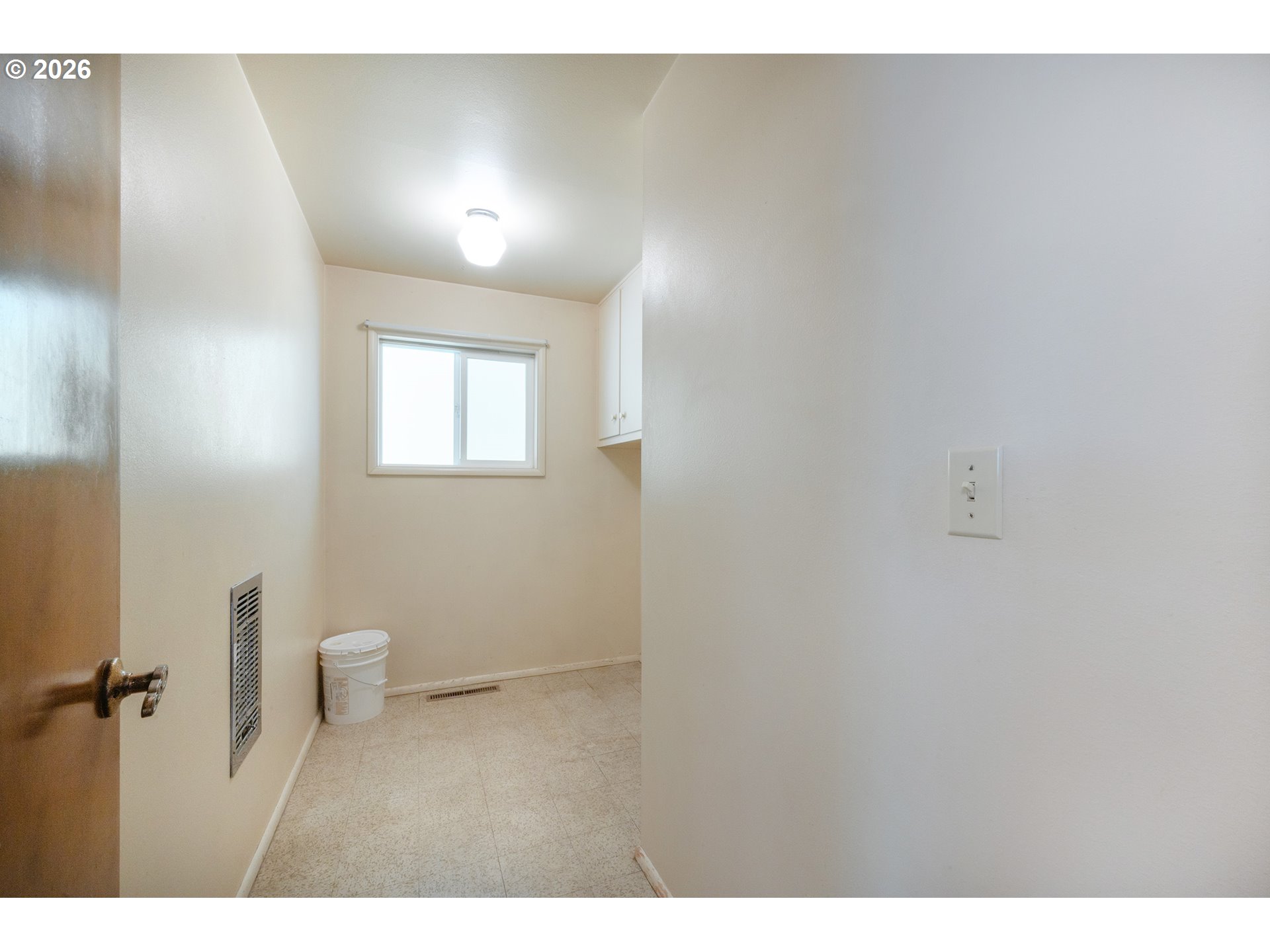3392 Onyx Place Eugene, OR 97405 - Photo 27 of 41 a bathroom with a toilet
