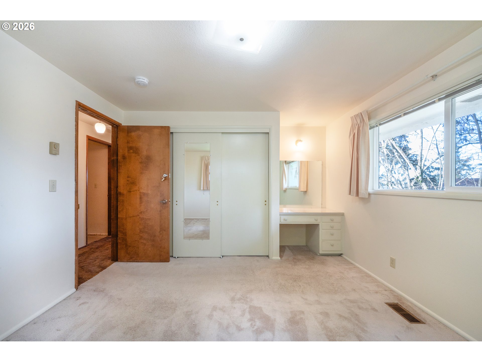 3392 Onyx Place Eugene, OR 97405 - Photo 31 of 41 a view of an empty room and window
