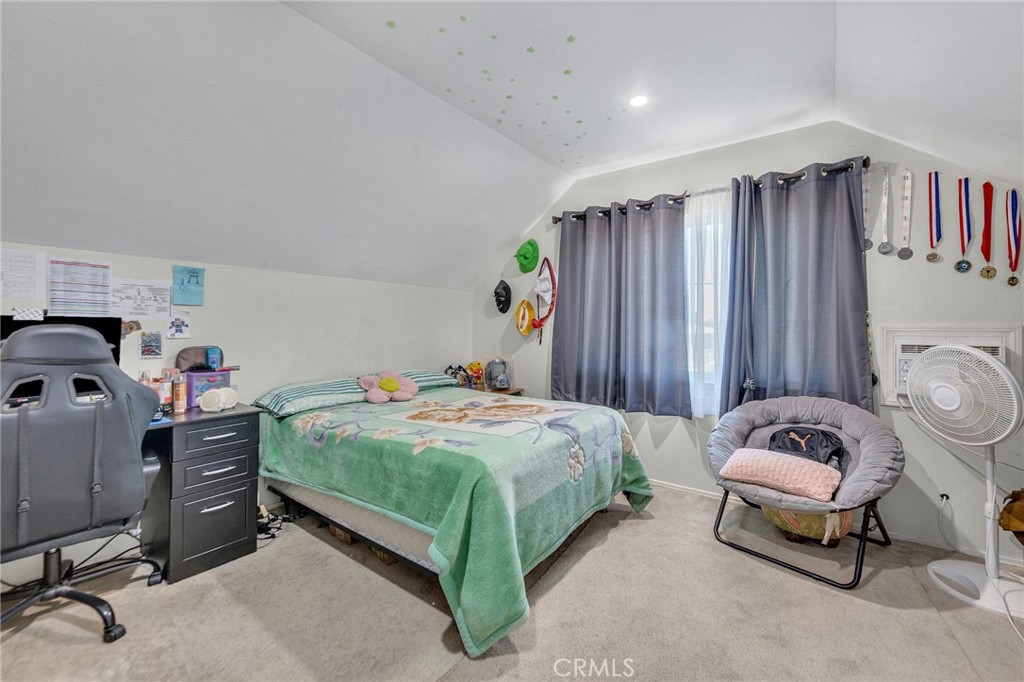 44309 Hardwood Avenue Lancaster, CA 93534 - Photo 19 of 34 Upstairs bedroom 3