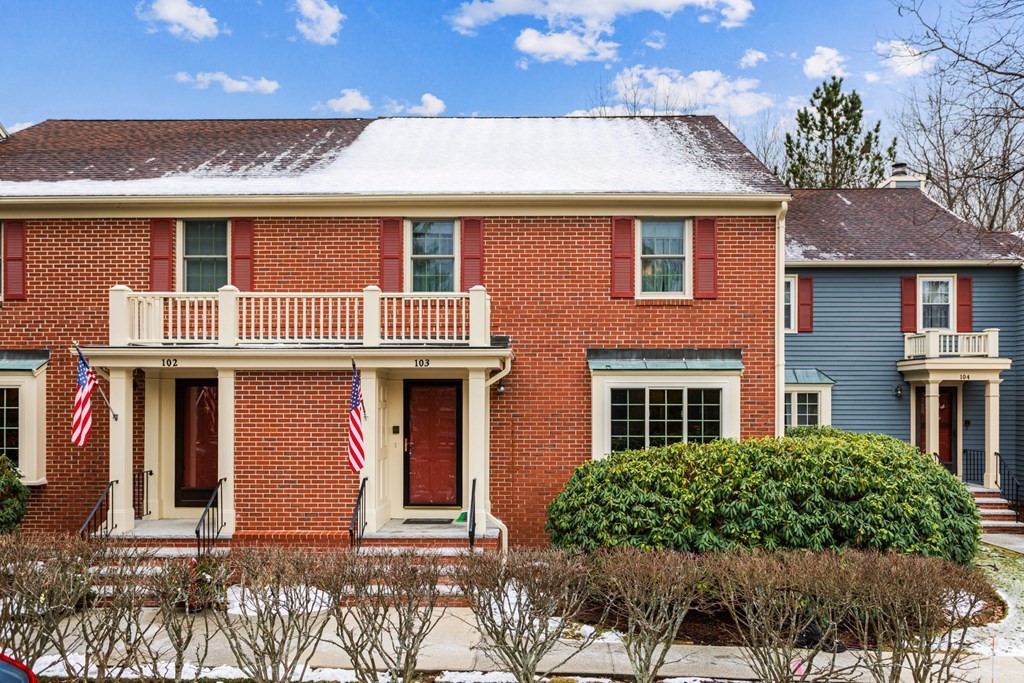 103 Village Post Road, Unit 103 Danvers, MA 01923 - Photo 1 of 39 Gallery Image 1