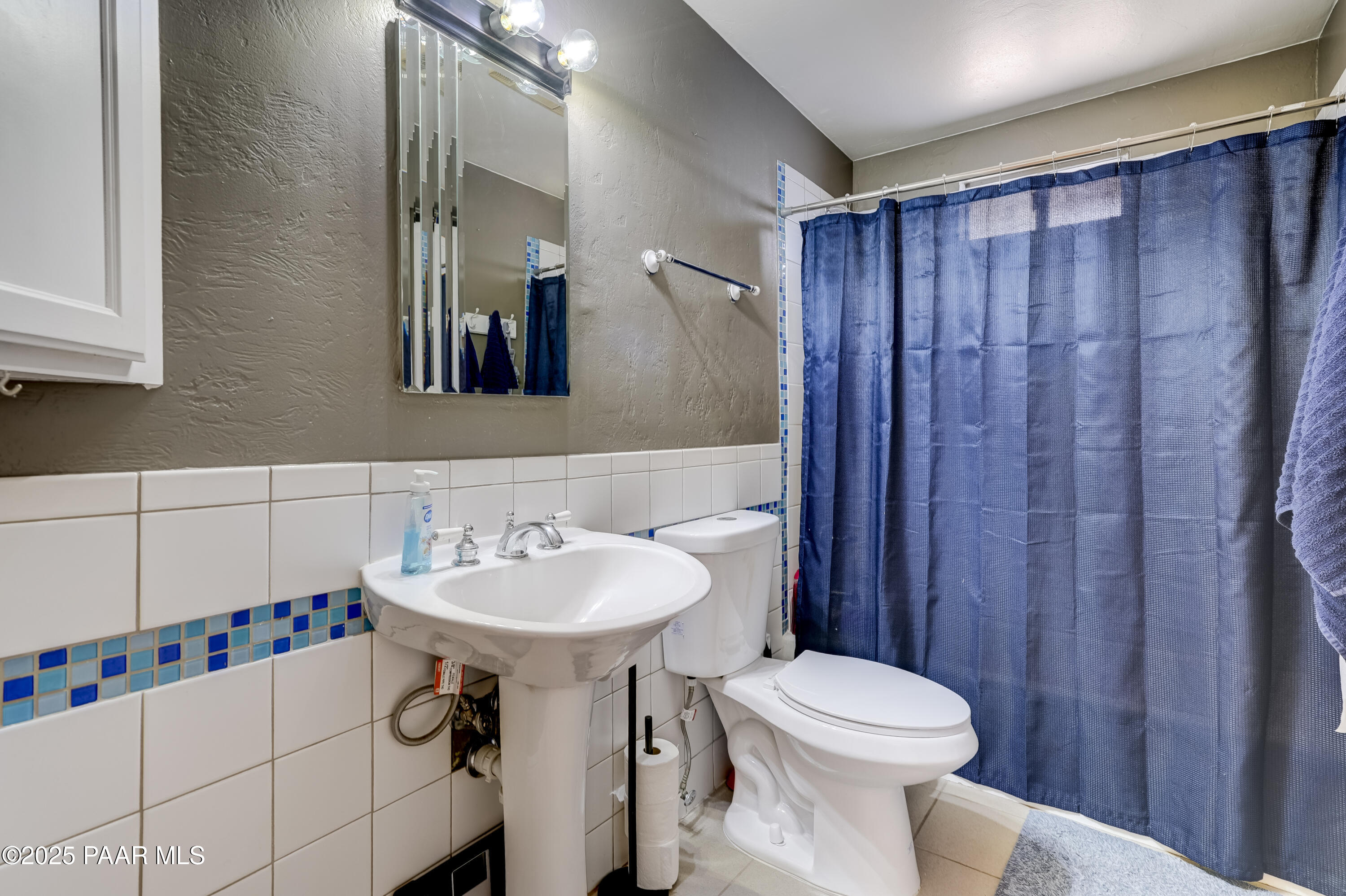 4763 South Juniper Loop Road Prescott, AZ 86303 - Photo 17 of 24 Guest Bathroom 1