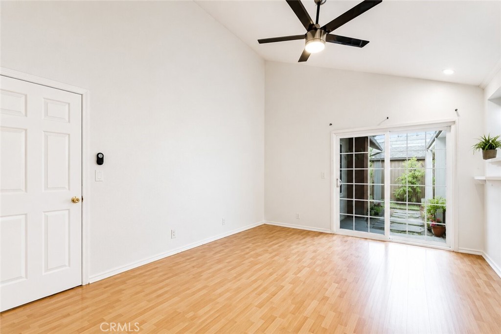 39 Castillo Irvine, CA 92620 - Photo 11 of 21