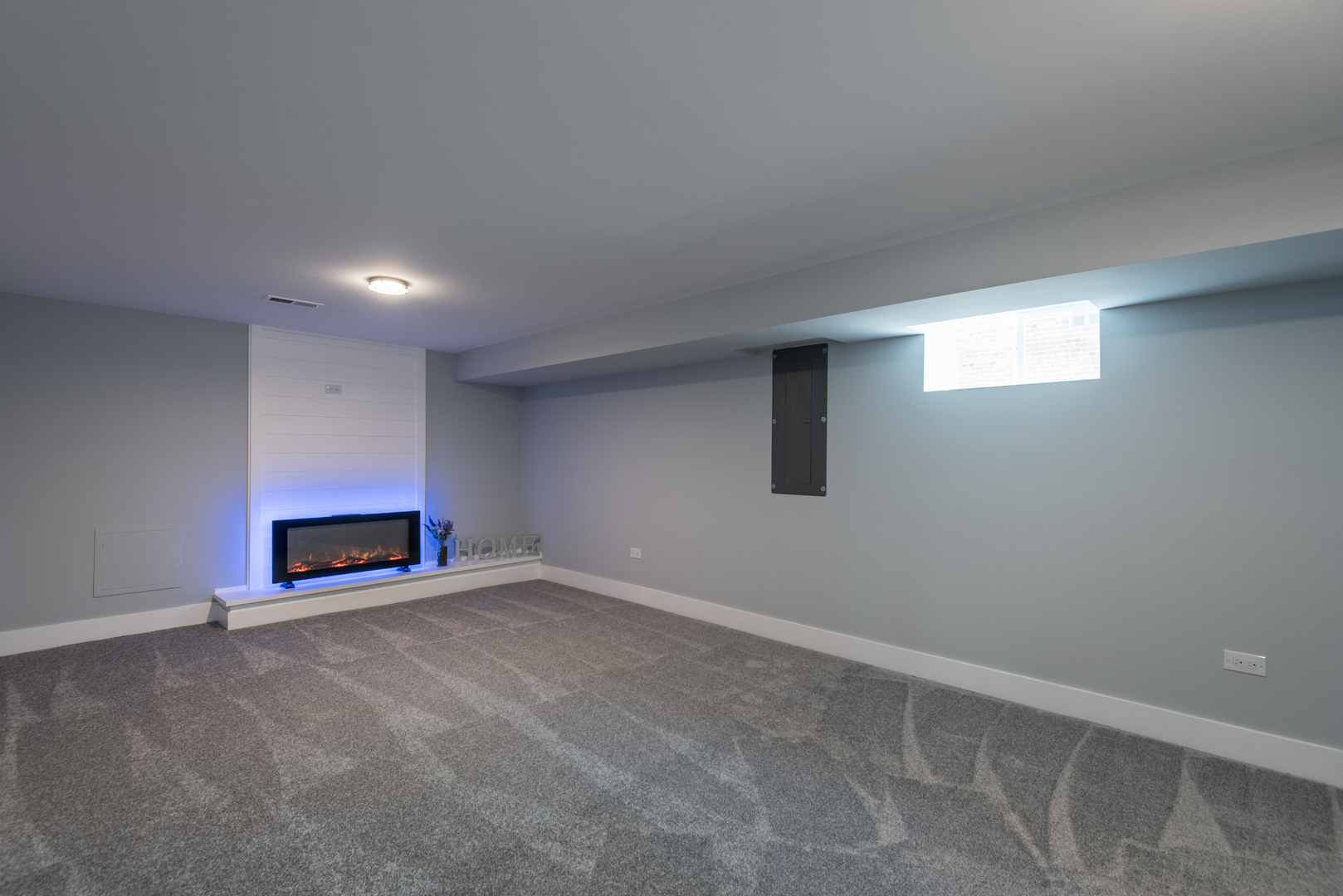 1407 Olive Road Homewood, IL 60430 - Photo 22 of 25 an empty room with fireplace