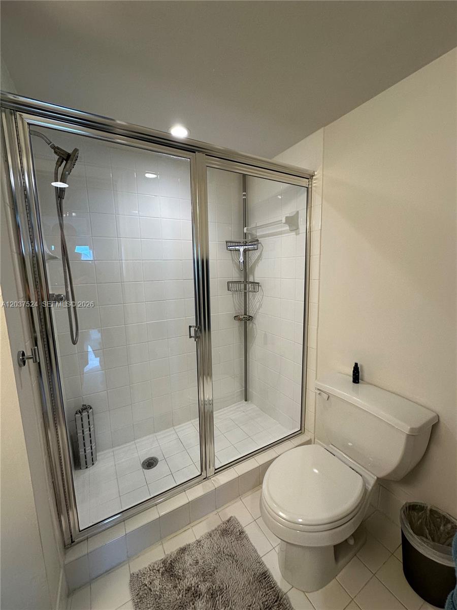 90 Alton Road, Unit 2809 Miami Beach, FL 33139 - Photo 13 of 28
