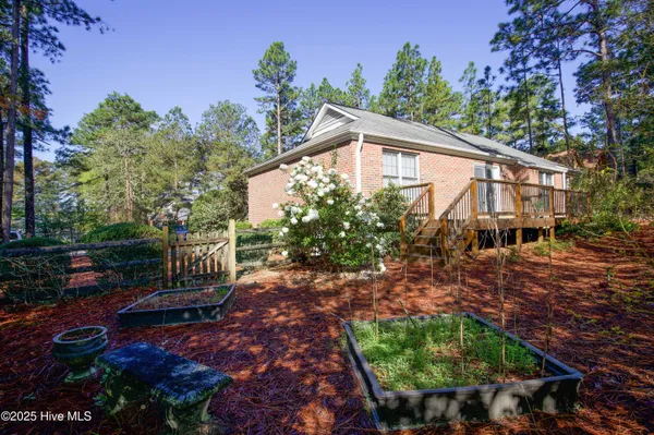 $2,200 | 65 Live Oak Lane, Pinehurst, NC 28374