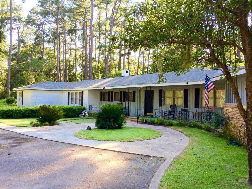 230 Overhill Road Walterboro, SC 29488 - Photo 1 of 59 front yard