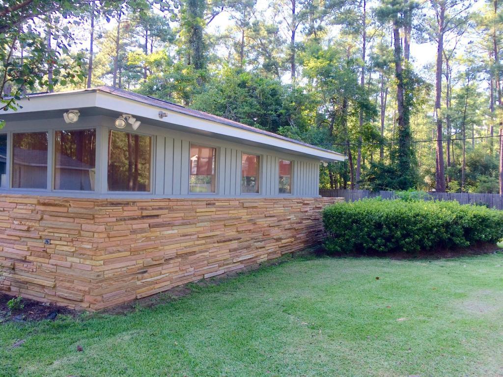 230 Overhill Road Walterboro, SC 29488 - Photo 11 of 59 side