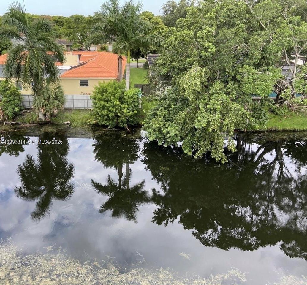 605 South Pine Island Road, Unit 404A Plantation, FL 33324 - Photo 4 of 23