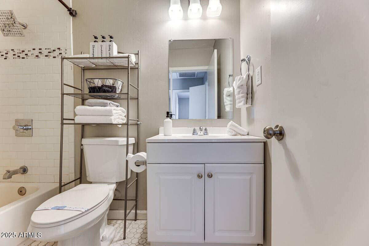 1027 South Siesta Lane Tempe, AZ 85281 - Photo 14 of 32 1027SSiestaLn_56206_14
