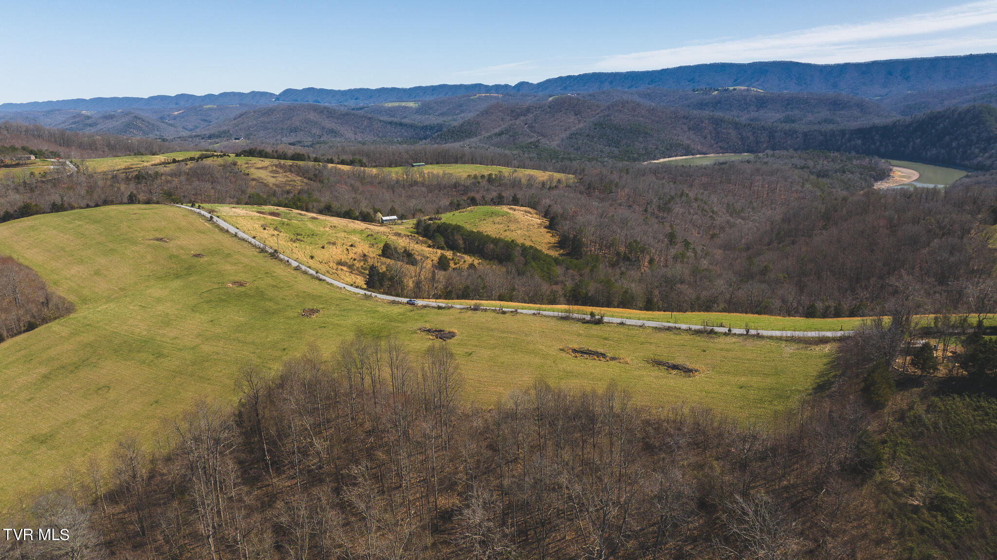 3 Bundren Mountain Road Tazewell, TN 37879 - Photo 18 of 23 DJI_20240311143149_0232_D