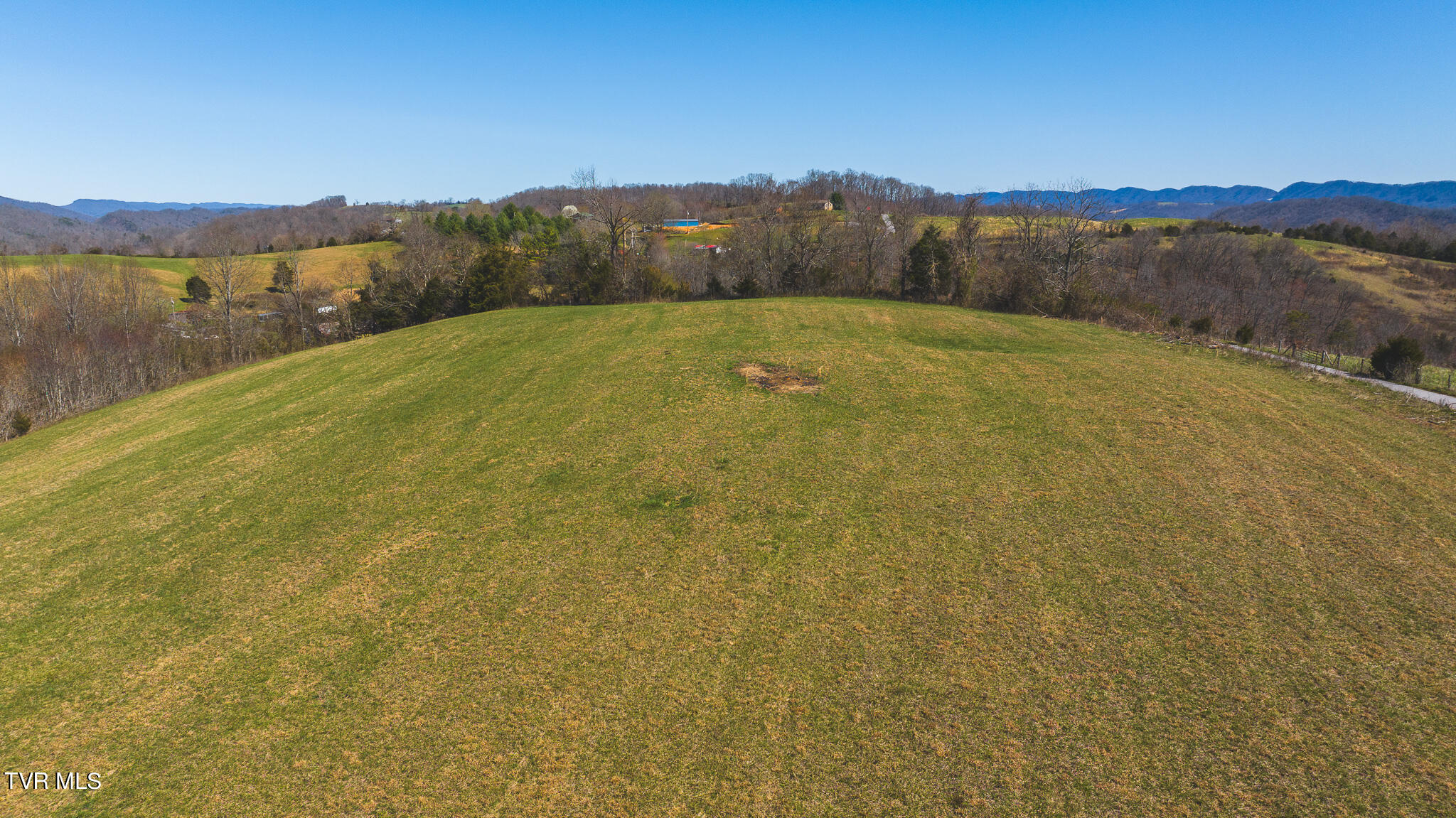 3 Bundren Mountain Road Tazewell, TN 37879 - Photo 4 of 23 DJI_20240311142251_0206_D