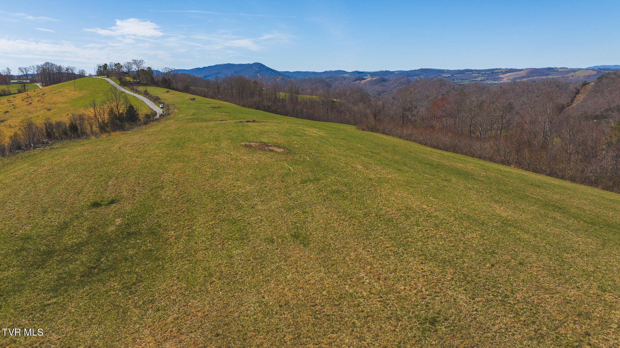 3 Bundren Mountain Road Tazewell, TN 37879 - Photo 5 of 23 DJI_20240311142340_0207_D