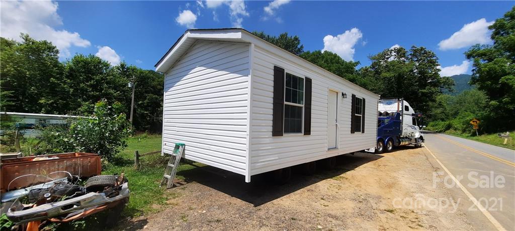 92 Davis Chapel Road, Unit 1 Candler, NC 28715 - Photo 13 of 30 Gallery Image 13