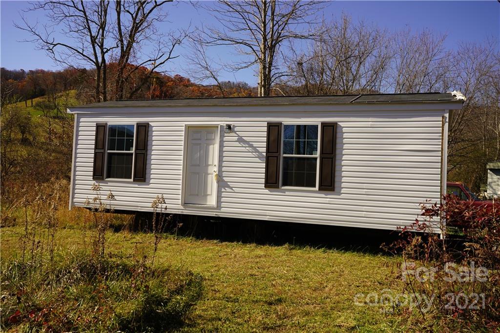 92 Davis Chapel Road, Unit 1 Candler, NC 28715 - Photo 7 of 30 Gallery Image 7