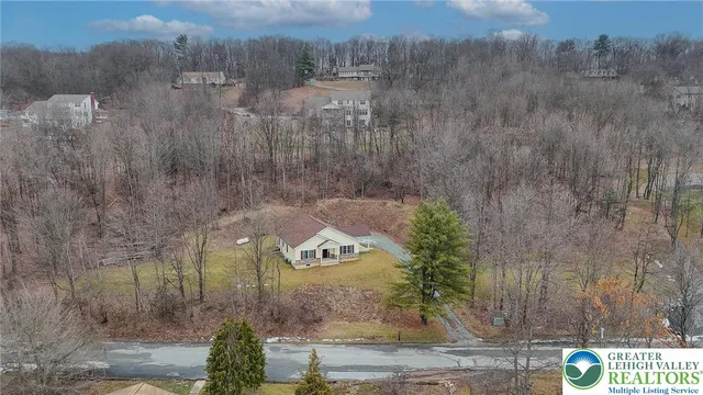 $439,900 | 2021 Evergreen Drive, Tamaqua, PA 18252