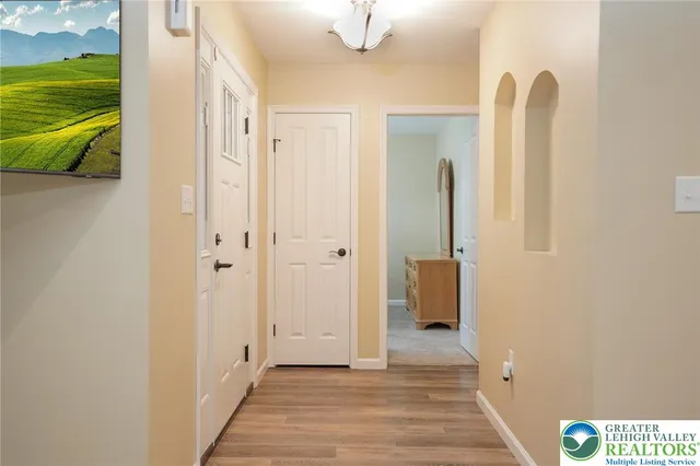 $439,900 | 2021 Evergreen Drive, Tamaqua, PA 18252