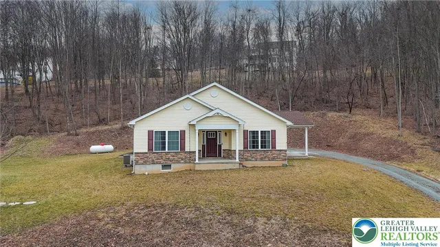 $439,900 | 2021 Evergreen Drive, Tamaqua, PA 18252