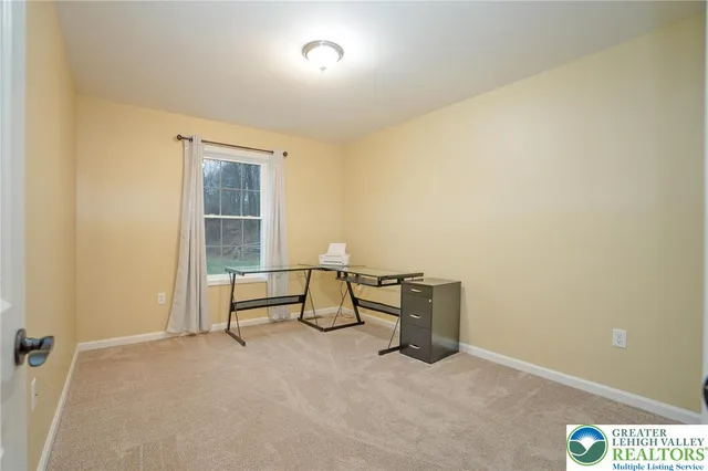 $439,900 | 2021 Evergreen Drive, Tamaqua, PA 18252