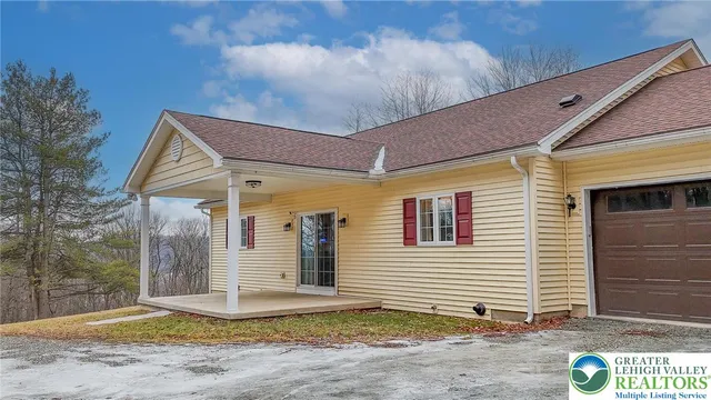 $439,900 | 2021 Evergreen Drive, Tamaqua, PA 18252