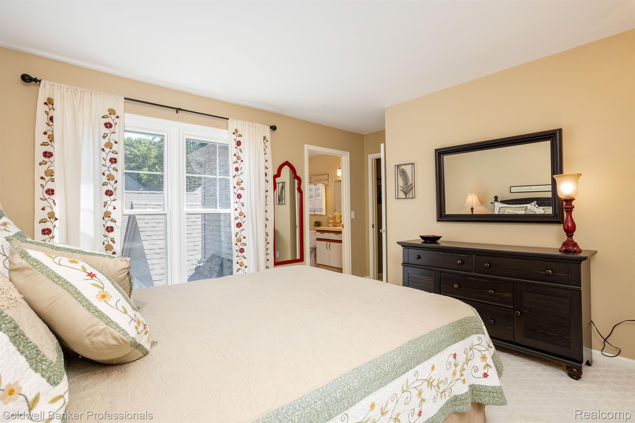 23075 Farmington Road Farmington, MI 48336 - Photo 29 of 38 Bedroom 2