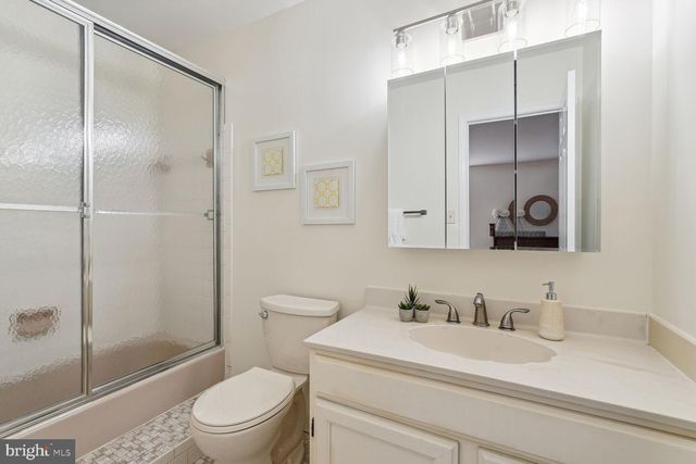 $575,000 | 4491 Morning Wind Court, Annandale, VA 22003