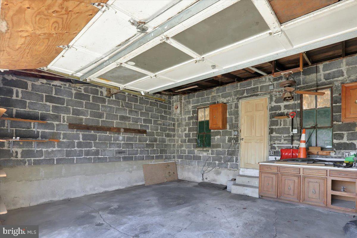 29 Arlington Street Reading, PA 19611 - Photo 28 of 32 a view of roof deck with dining table and chairs