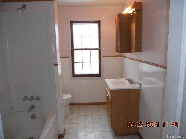 3228 3rd Street Monroe, MI 48162 - Photo 7 of 7 Fullbath