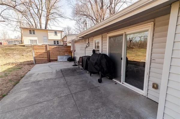 $179,900 | 2208 Millwood Drive, Atchison, KS 66002