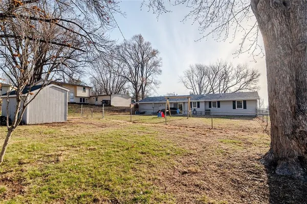 $179,900 | 2208 Millwood Drive, Atchison, KS 66002