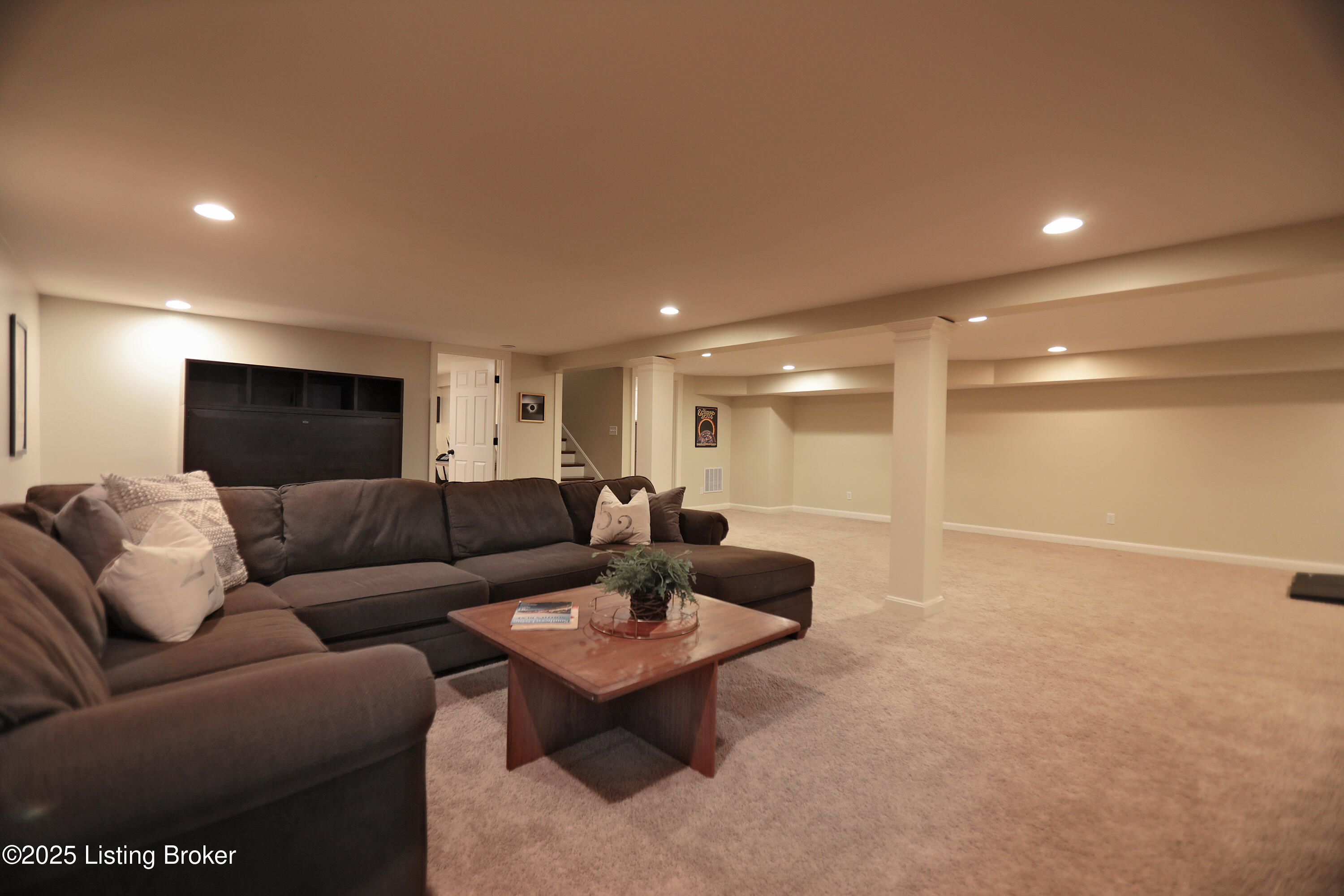 2001 Round Ridge Road Louisville, KY 40207 - Photo 56 of 89 2001_Round_Ridge_071