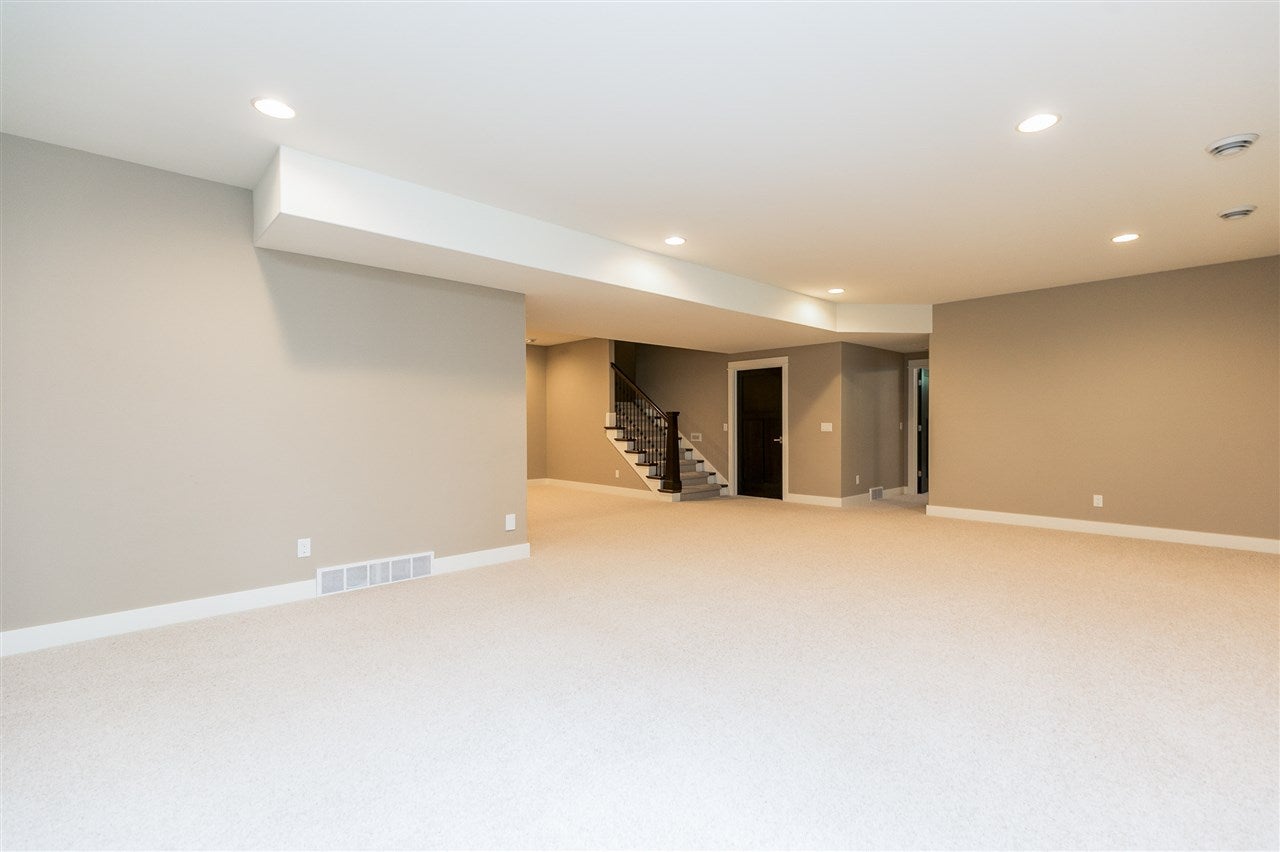 1670 Maple Street Robins, IA 52328 - Photo 43 of 50 Gallery Image 43