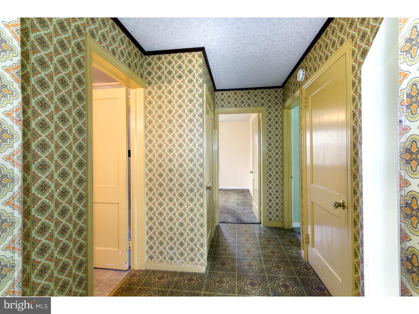 916 Center Road Leesport, PA 19533 - Photo 7 of 14 Hallway