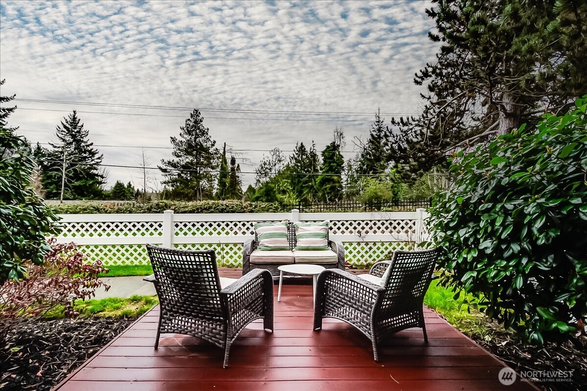 12404 East Gibson Road, Unit D101 Everett, WA 98204 - Photo 18 of 35