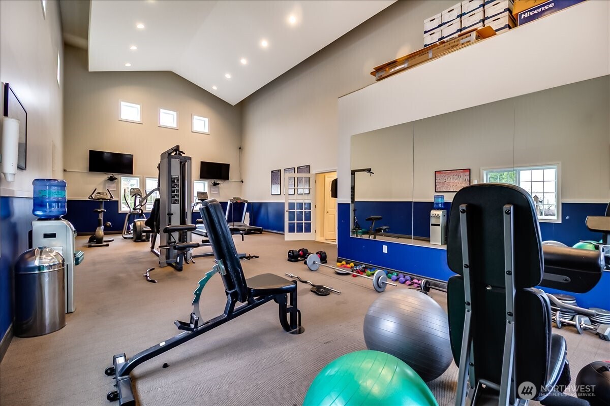 12404 East Gibson Road, Unit D101 Everett, WA 98204 - Photo 24 of 35