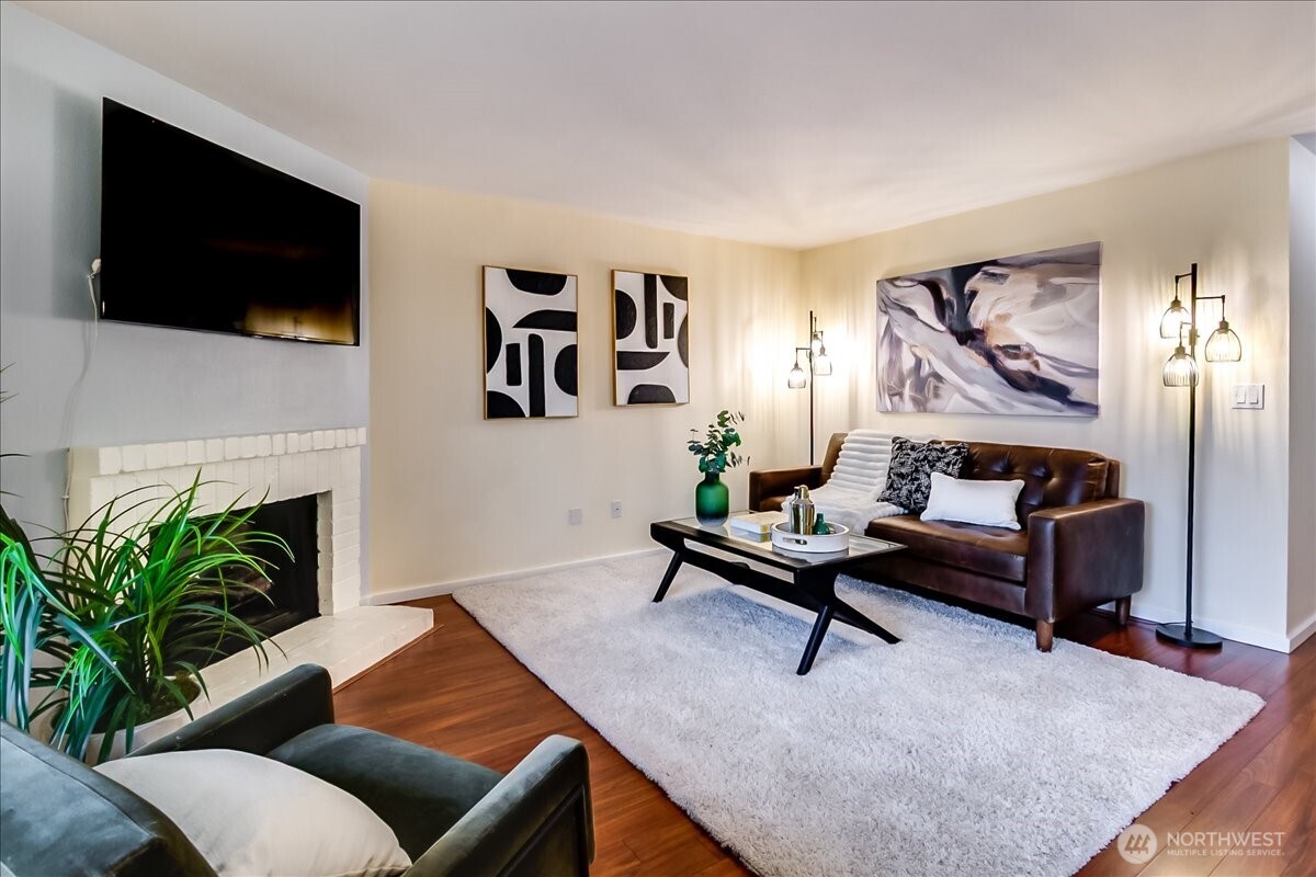 12404 East Gibson Road, Unit D101 Everett, WA 98204 - Photo 3 of 35