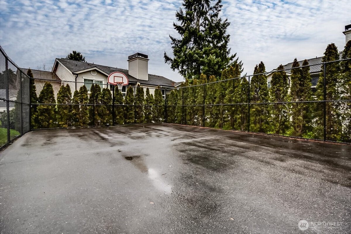 12404 East Gibson Road, Unit D101 Everett, WA 98204 - Photo 31 of 35