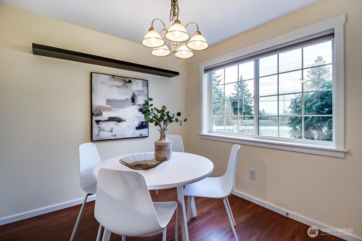 12404 East Gibson Road, Unit D101 Everett, WA 98204 - Photo 9 of 35