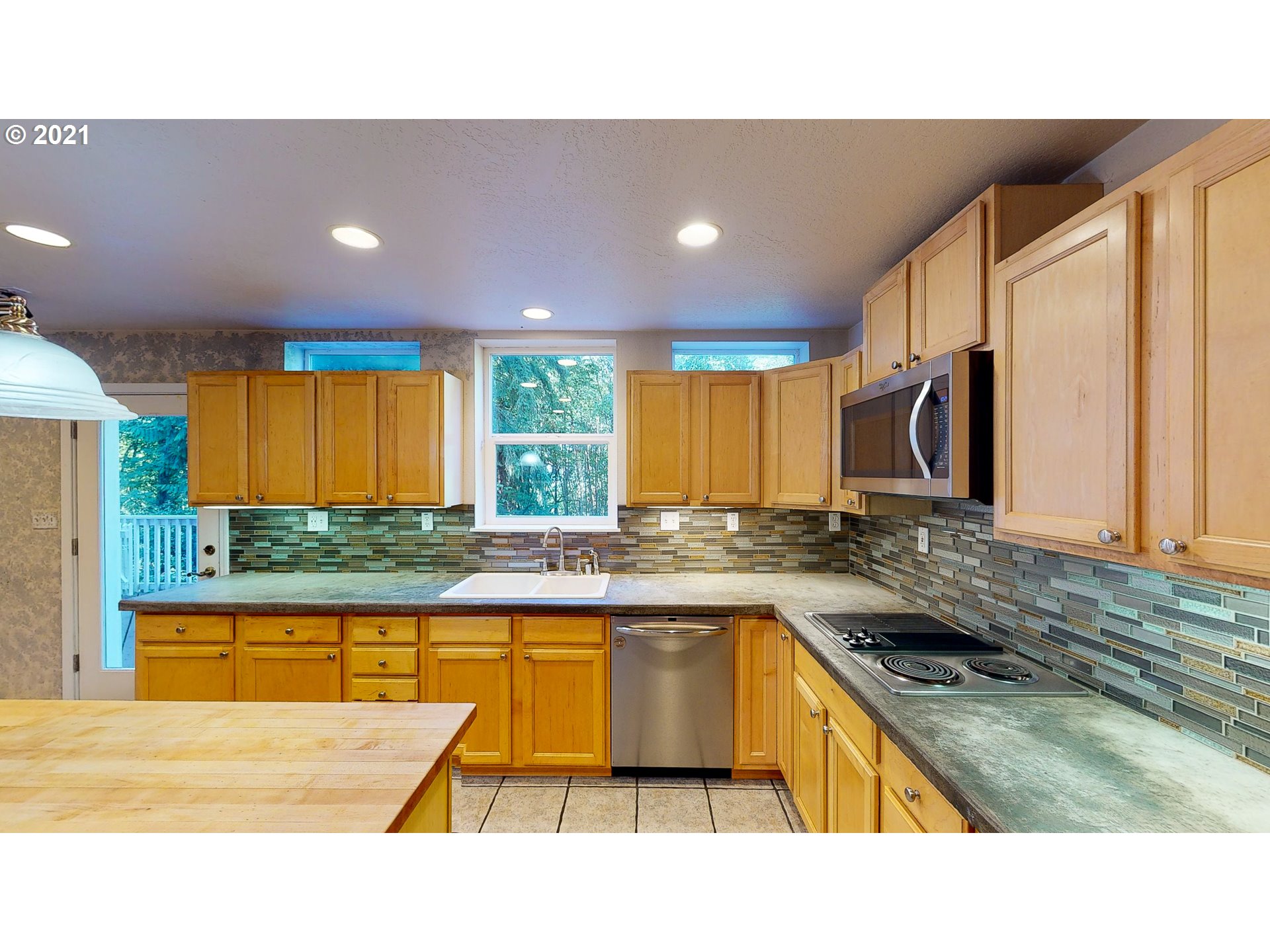 4145 Sunset Way Longview, WA 98632 - Photo 14 of 32 Gallery Image 14