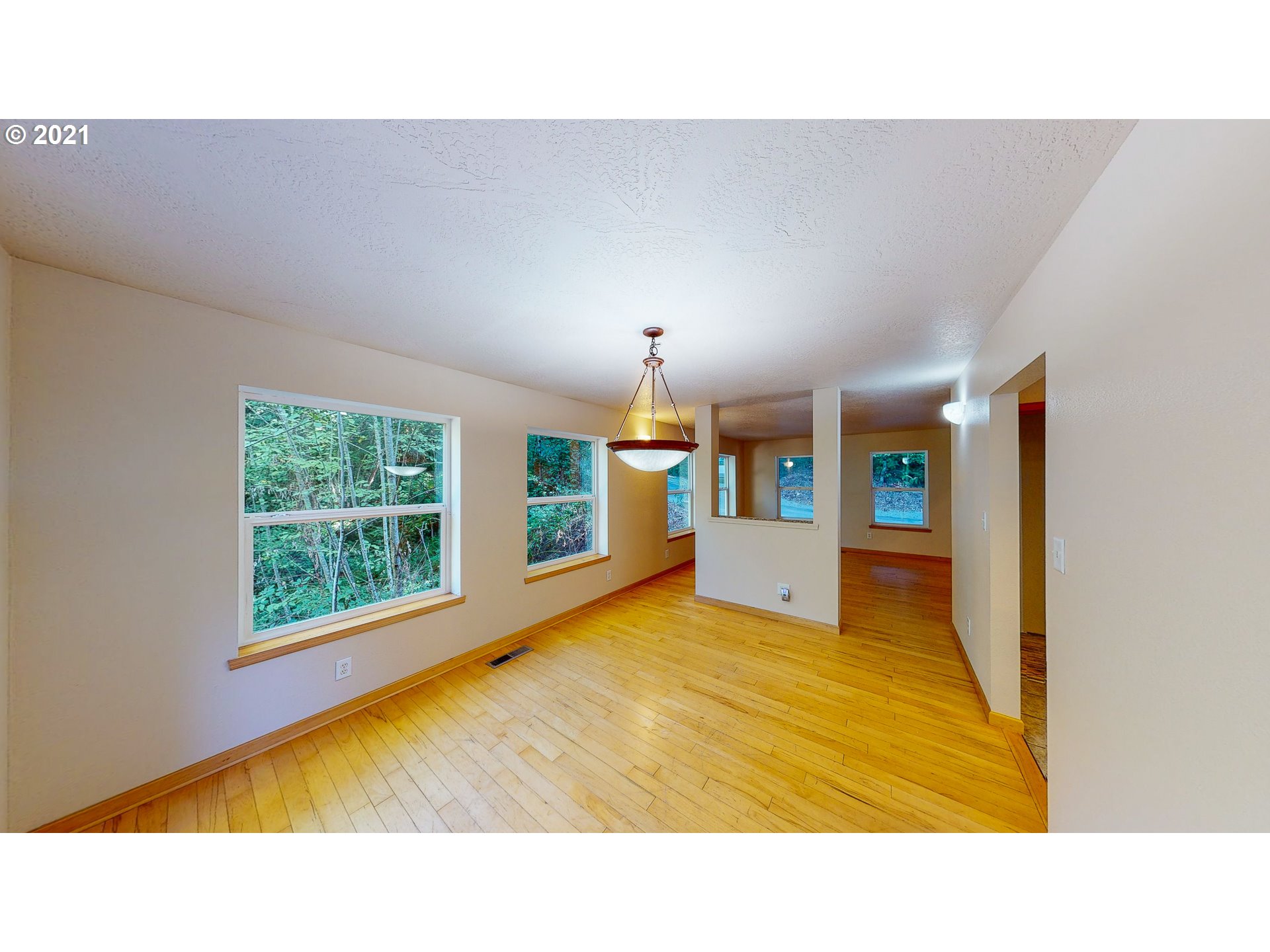 4145 Sunset Way Longview, WA 98632 - Photo 7 of 32 Gallery Image 7