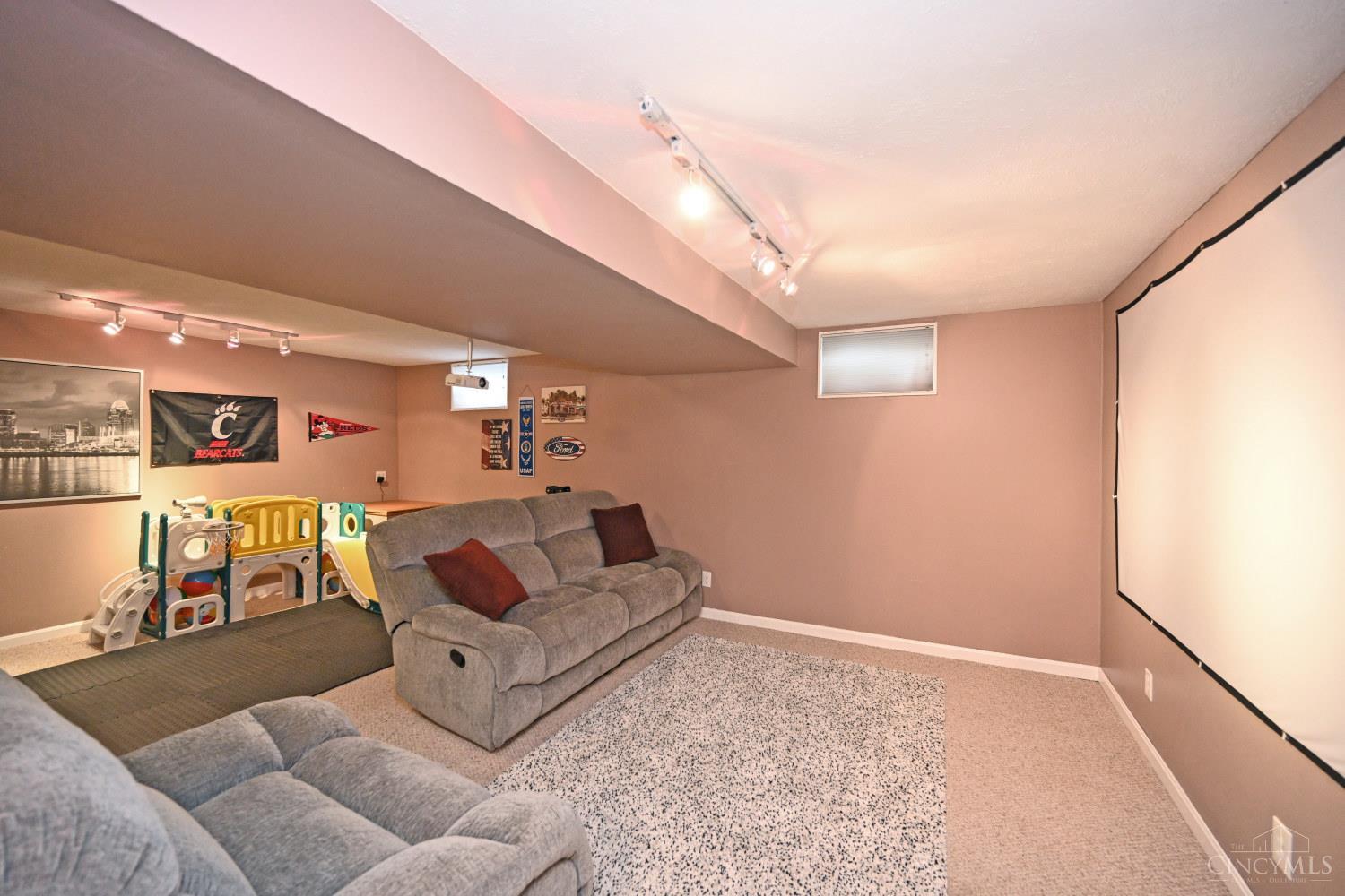 9563 Deer Track Road West Chester, OH 45069 - Photo 31 of 40