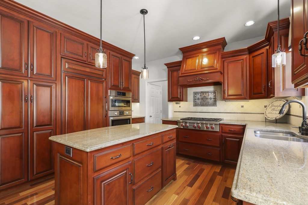 37 Hancock Road Franklin, MA 02038 - Photo 11 of 41