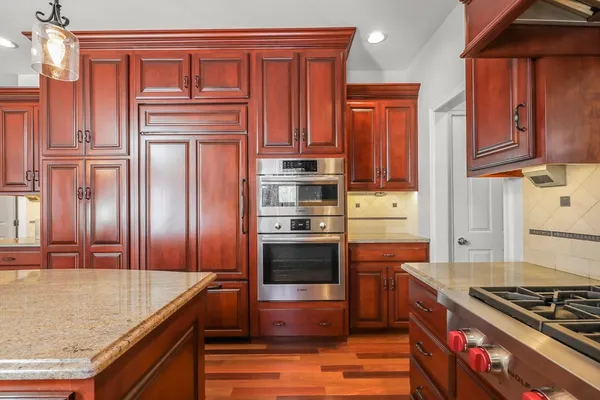 $1,295,000 | 37 Hancock Road, Franklin, MA 02038
