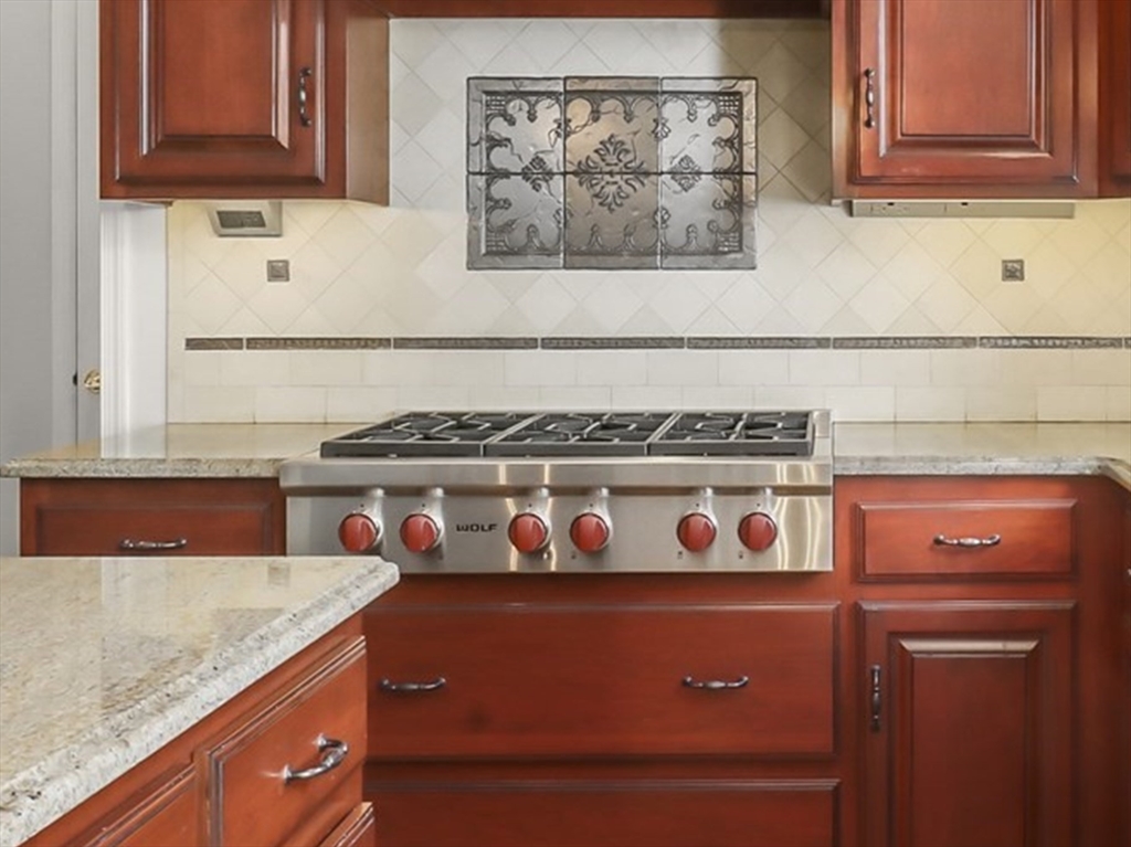 37 Hancock Road Franklin, MA 02038 - Photo 13 of 41