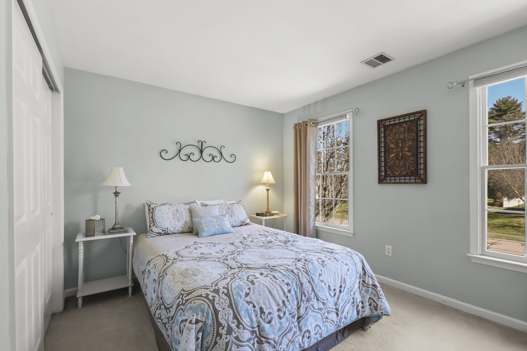 37 Hancock Road Franklin, MA 02038 - Photo 22 of 41