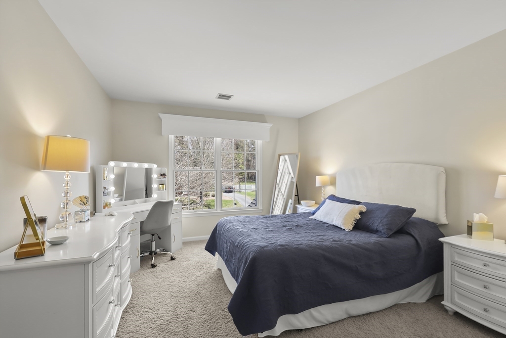 37 Hancock Road Franklin, MA 02038 - Photo 25 of 41