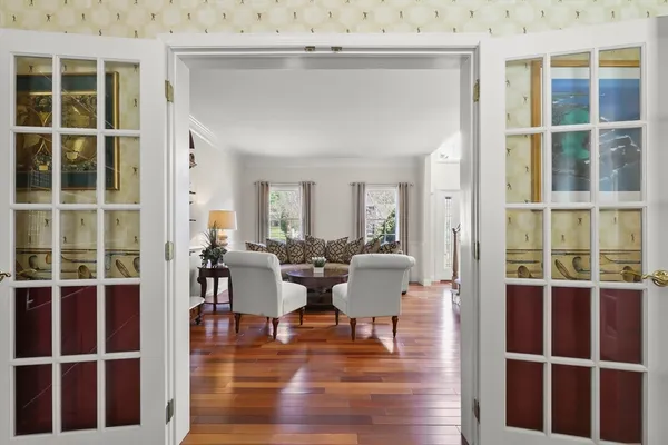 $1,295,000 | 37 Hancock Road, Franklin, MA 02038