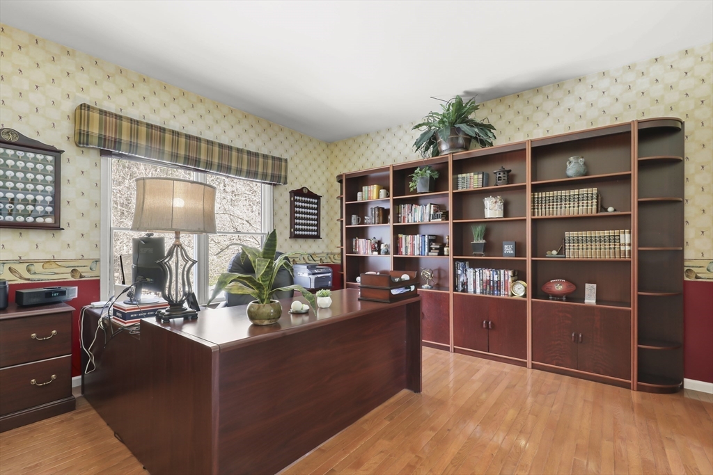 37 Hancock Road Franklin, MA 02038 - Photo 7 of 41