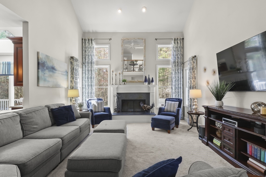 37 Hancock Road Franklin, MA 02038 - Photo 8 of 41