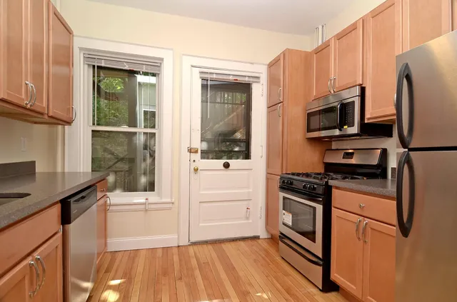 $1,650 | 1401 Willow Street, Unit 4, Minneapolis, MN 55403