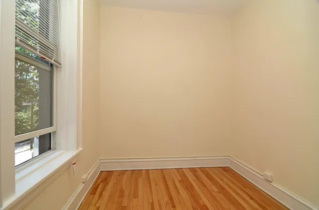 $1,650 | 1401 Willow Street, Unit 4, Minneapolis, MN 55403